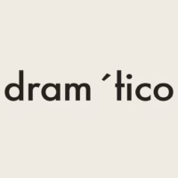 Dramático logo